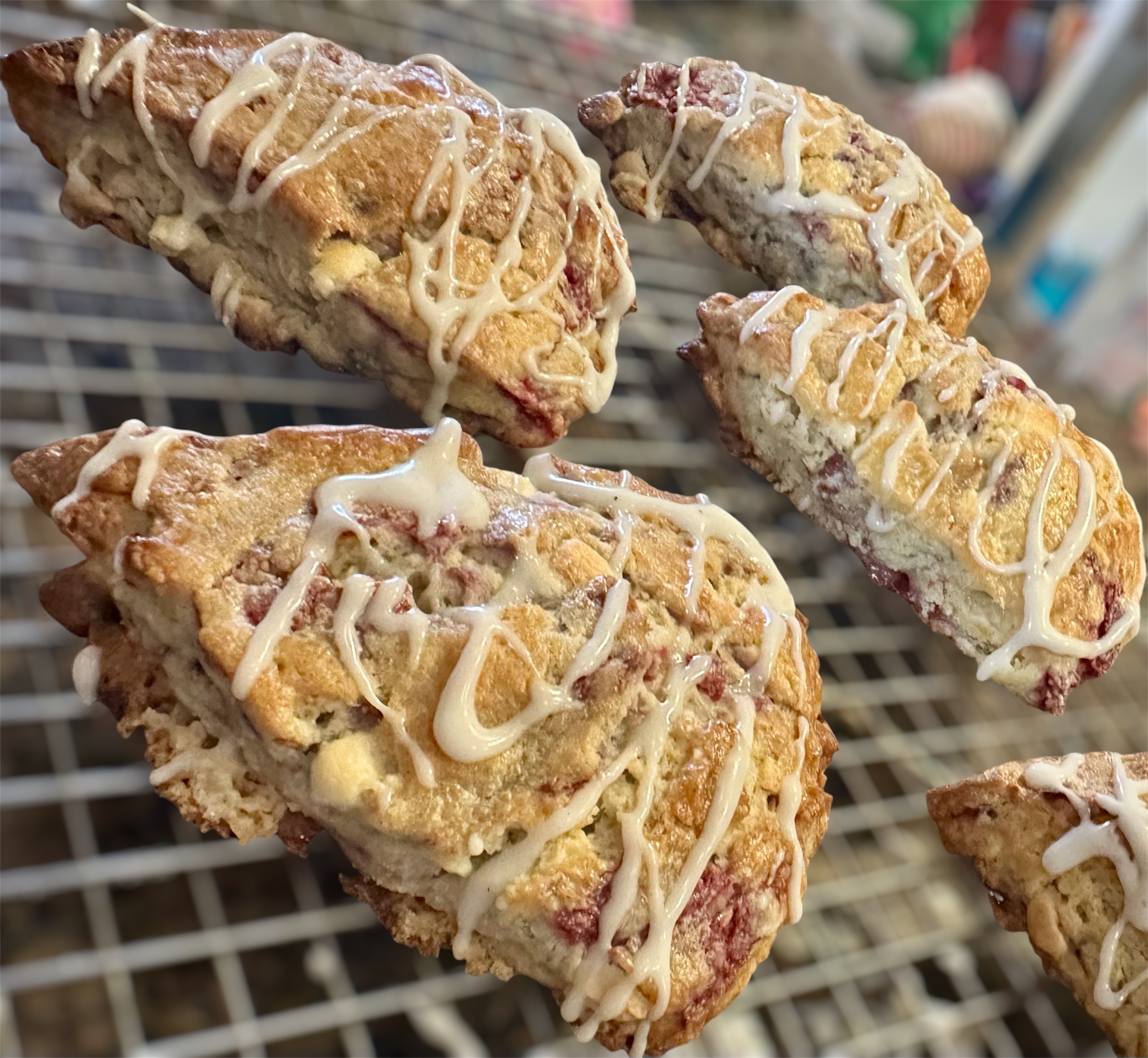 Raspberry White Chocolate Scones (4 Pack)