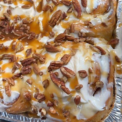 Caramel Pecan Cinnamon Rolls
