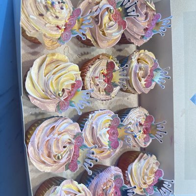 Cupcakes x 6