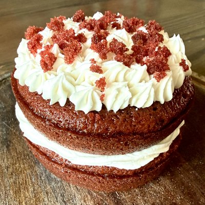 Red Velvet w/ “Cream Cheese” Frosting (4 Inch)
