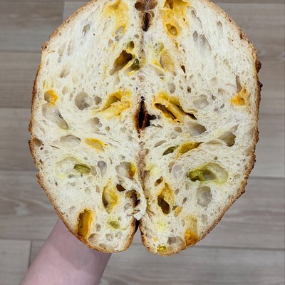 Jalopeno & cheddar loaf 