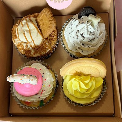 24-Pack Specialty Cupcakes