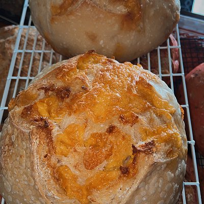 Cheddar Cheesy Loaf