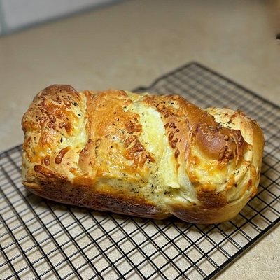 Cheesy Garlic Loaf 