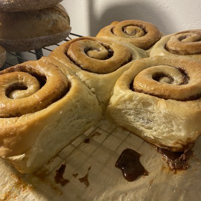 Old Fashioned Cinnamon Rolls (4 Pack)