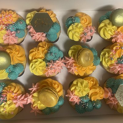 Custom Cupcakes 