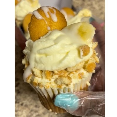 Banana Pudding Cupcakes 12 Count