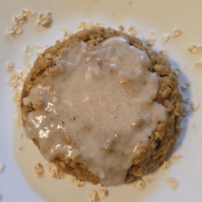 Iced Cinnamon Oatmeal Cookies 