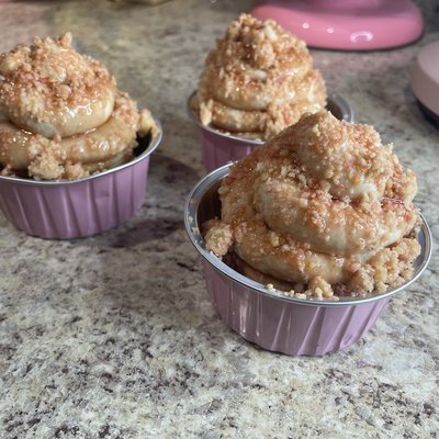 Mini Strawberry Crunch Cheesecake