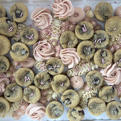 Buttercream Board (10x14 $44 & 19x14 $56)