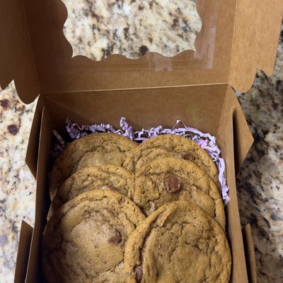6 Pack Chocolate Chip Cookies