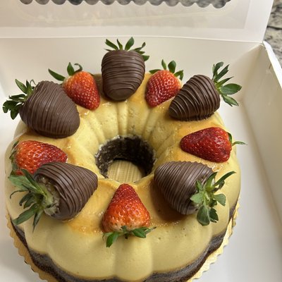 Chocoflan With Chocolate Covered Strawberries 