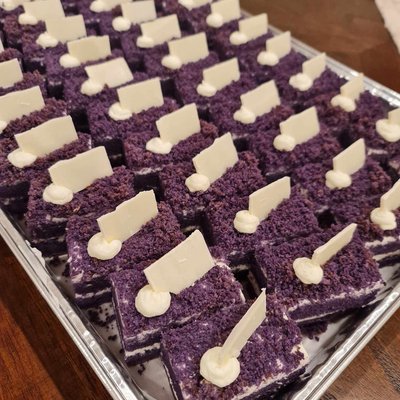 Ube Cake (Party tray)