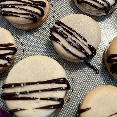 Salted Caramel Macarons