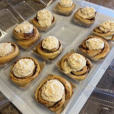 Apple Cider Cinnamon Roll *SINGLE*