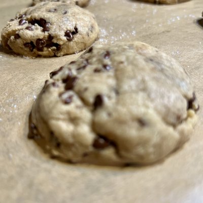 6 Count Gluten Free Brown Butter Chocolate Chip Cookies 