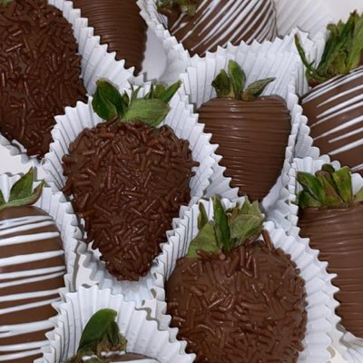 Classic Chocolate Covered Berries 