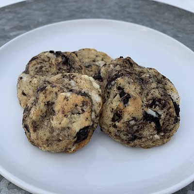 Cookies & Cream Cookies