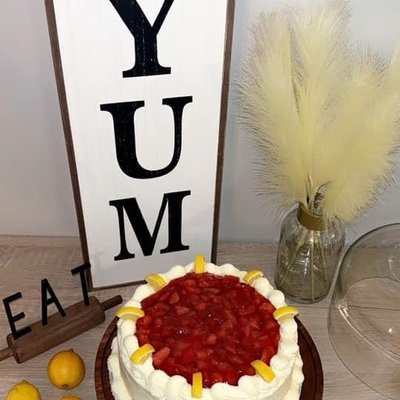 Strawberry Lemonade Cake 