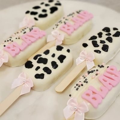 Cake-sicles