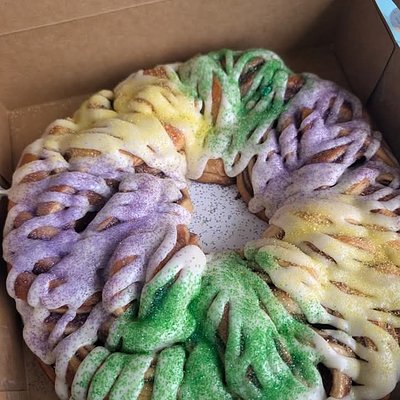 Cinnamon King Cake