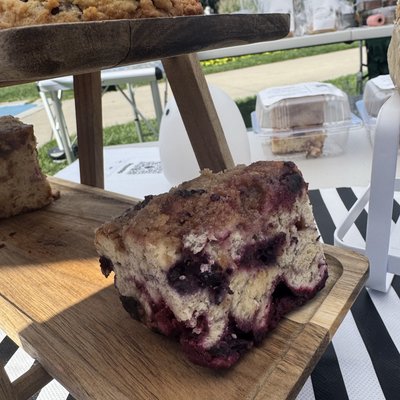 Blueberry Crumble Cake