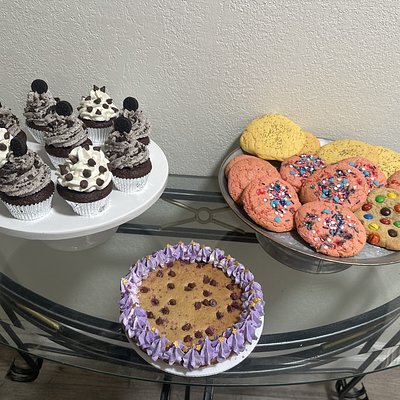 The Cute & Classic Cookie Cake