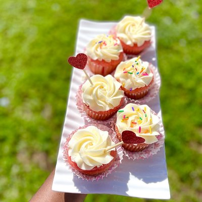 Strawberry Cupcakes 6pk