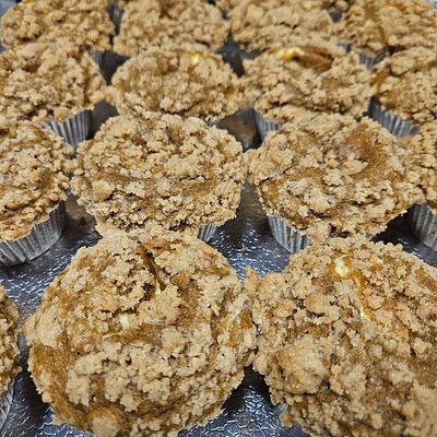 Pumpkin Spice Cream Cheese Muffins