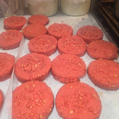 Strawberry Crunch Cookies 