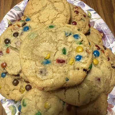 M &M Cookies 6 Pack