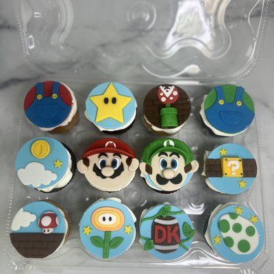 Sculpted Fondant Cupcake Toppers