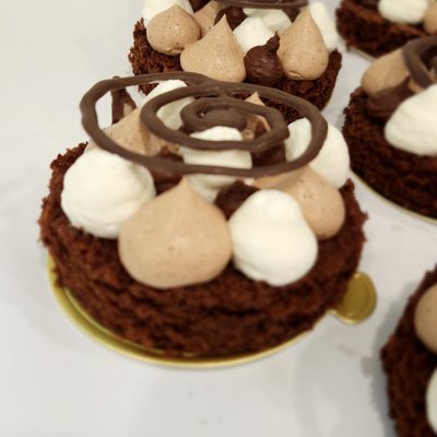 Chocolate Cake Disc