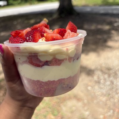 Strawberry Crunch Cheesecake 