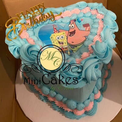 Heart-Shaped Cake (6’) with Cupcakes