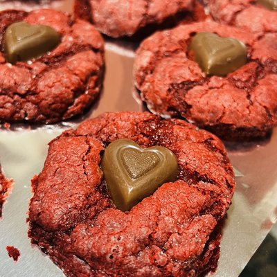 Red Velvet Cakies 