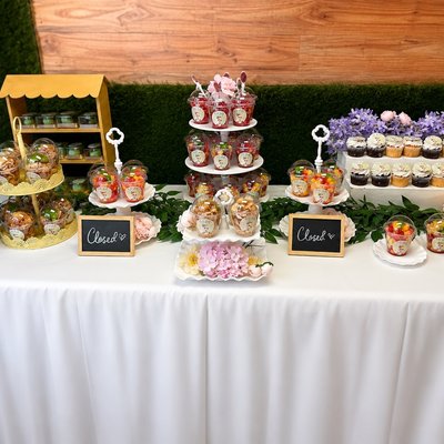 50 Guest Treat Table