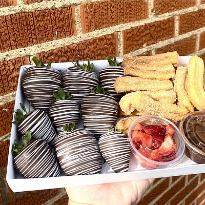 Churro / Strawberry Plate -medium 