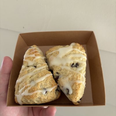 Sourdough Chocolate Chip Scones (2pk)