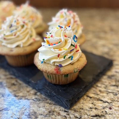 Confetti Cupcakes 
