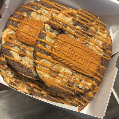 Biscoff stuffed Brookie 
