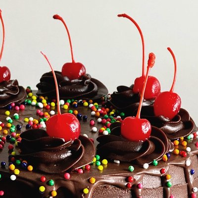 Chocolate Cherry Cake 🍒