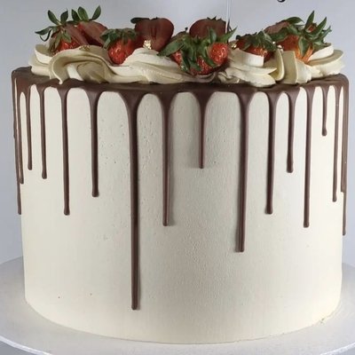 12"×3 Layer Celebration Cake (S.M Buttercream)