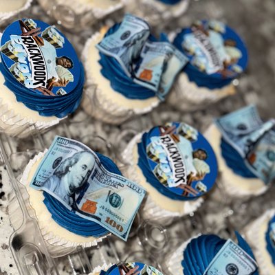 1 Dozen Of Custom Cupcakes 🧁 