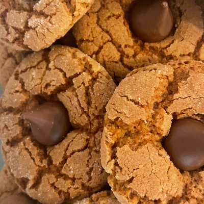 Peanut Butter Blossom Cookies 🌼
