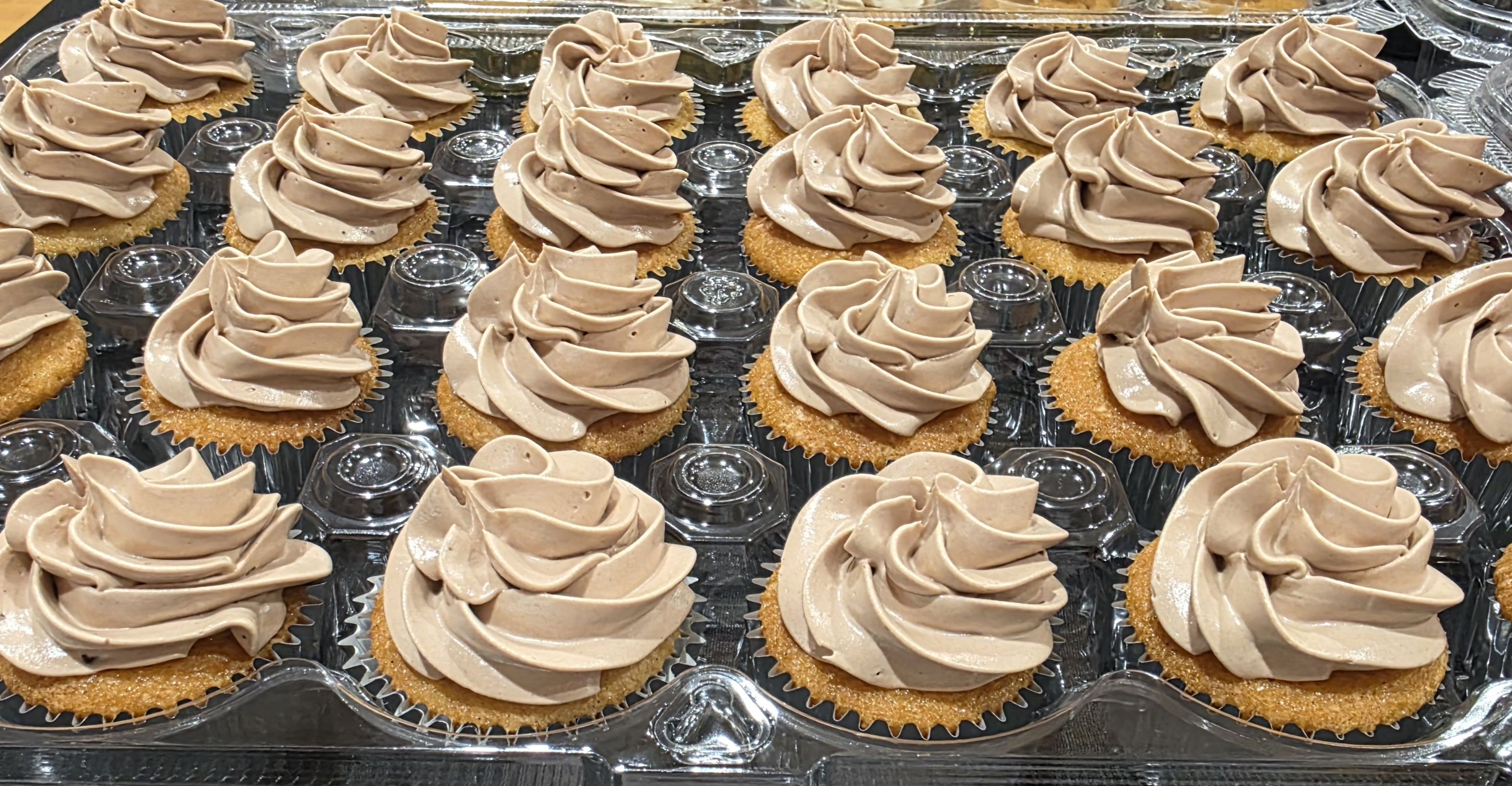Vanilla w/ Chocolate Buttercream 