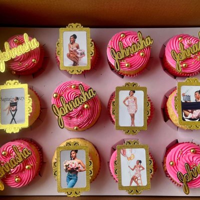 Custom Cupcakes With Toppers 
