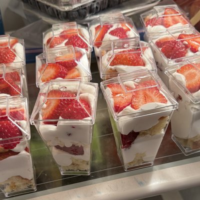 Layered Dessert Cups 4oz