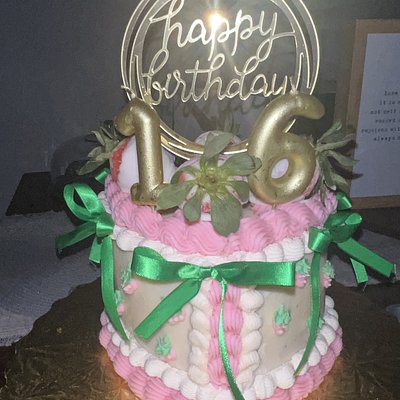 Custom Cake W/ Design 💫