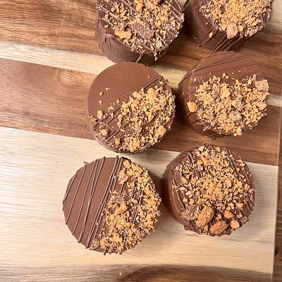 Cake Pucks